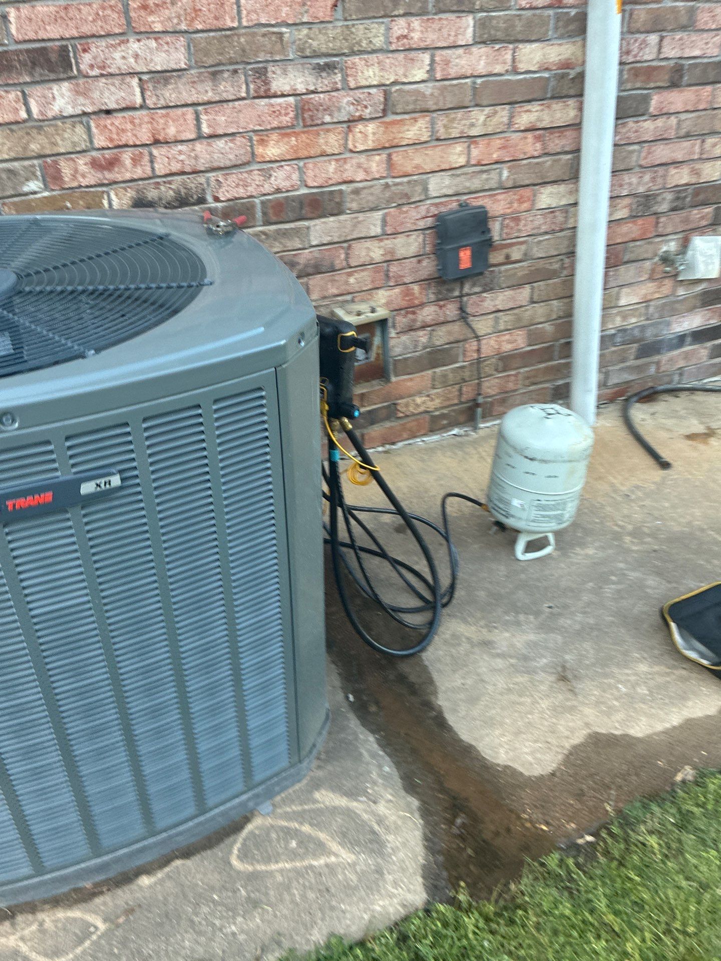 New Trane XR-series outdoor AC condenser installed by Paschal in Van Buren, AR